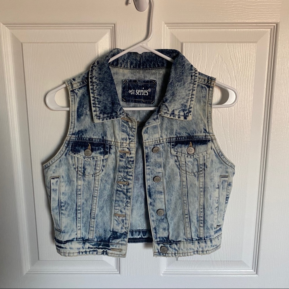 Cropped Jean Vest